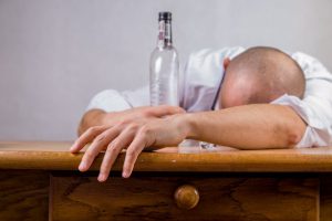 pexels-alcohol-hangover-event-death-52507